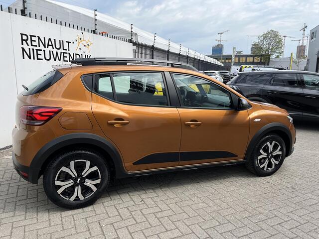 Dacia SANDERO Stepway 1.1 TCe 110 Expression / CROSSCLIMATE ALL SEASIN BANDEN / LICHTMETALEN VELGEN 16 INCH