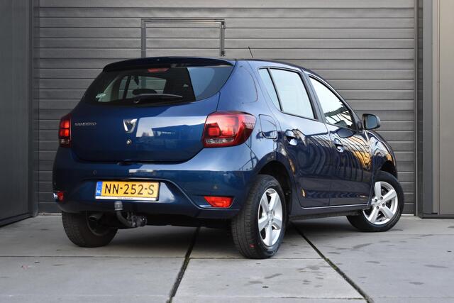 Dacia SANDERO TCe 90 Laureate | AUTOMAAT | TREKHAAK | AIRCO | CRUISE CONTROL | ALL-SEASONBANDEN | PDC | LMV