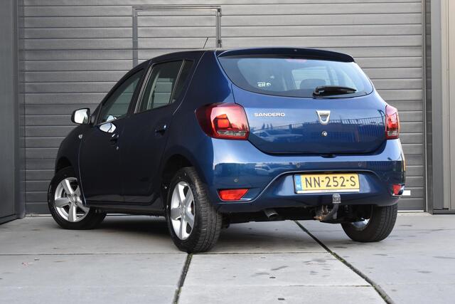 Dacia SANDERO TCe 90 Laureate | AUTOMAAT | TREKHAAK | AIRCO | CRUISE CONTROL | ALL-SEASONBANDEN | PDC | LMV