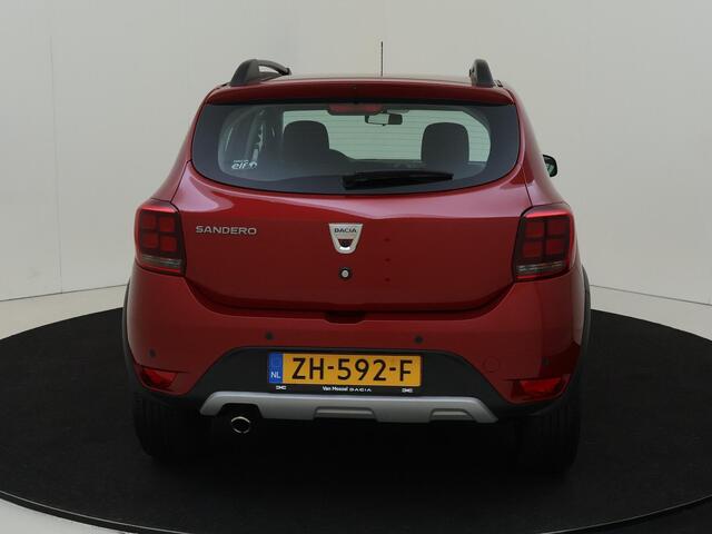 Dacia SANDERO 0.9 TCe 90 PK Tech Road Navigatie | Climate Control | Parkeersensoren Achter | Camera