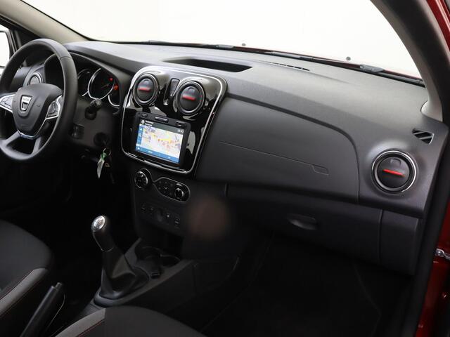 Dacia SANDERO 0.9 TCe 90 PK Tech Road Navigatie | Climate Control | Parkeersensoren Achter | Camera