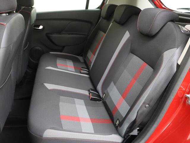 Dacia SANDERO 0.9 TCe 90 PK Tech Road Navigatie | Climate Control | Parkeersensoren Achter | Camera