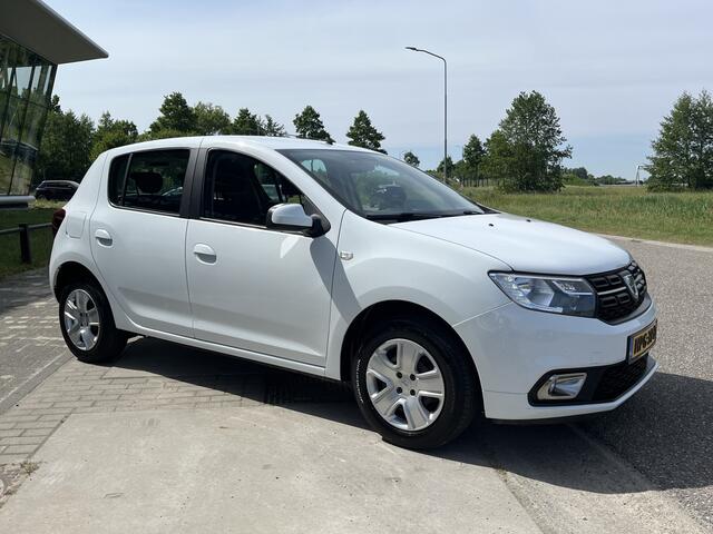 Dacia SANDERO 1.0 SCe Laureate / Apple Carplay - Android Auto / Airco / Navi / Elek Spiegels / Armsteun /