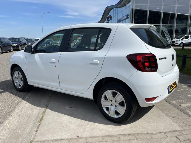 Dacia SANDERO 1.0 SCe Laureate / Apple Carplay - Android Auto / Airco / Navi / Elek Spiegels / Armsteun /