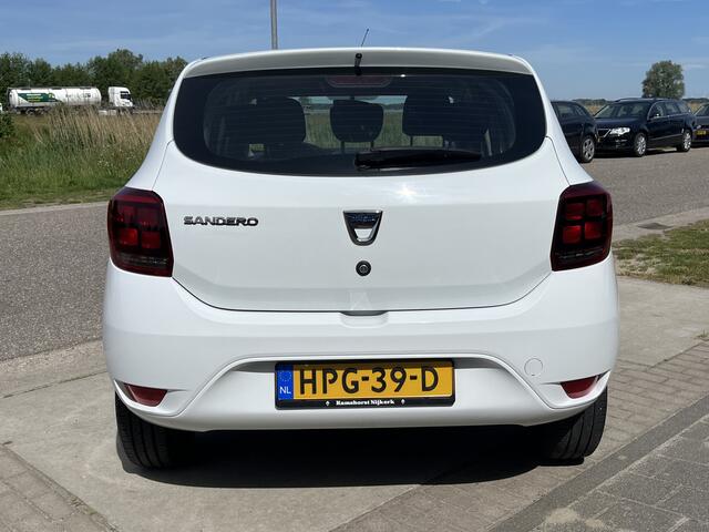 Dacia SANDERO 1.0 SCe Laureate / Apple Carplay - Android Auto / Airco / Navi / Elek Spiegels / Armsteun /