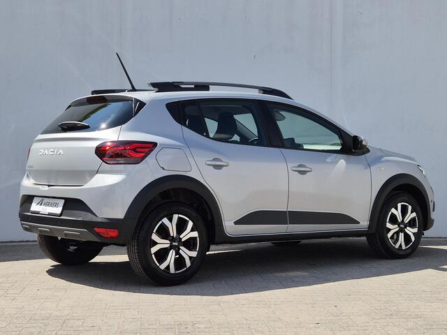 Dacia SANDERO Stepway 1.0 TCe 90 Expression Handgeschakeld / Pack Assist / Navigatie via Apple Carplay of Android Auto / Airco / Stoelverwarming / Cruise control / Achteruitrijcamera / Trekgewicht 1100 kg /
