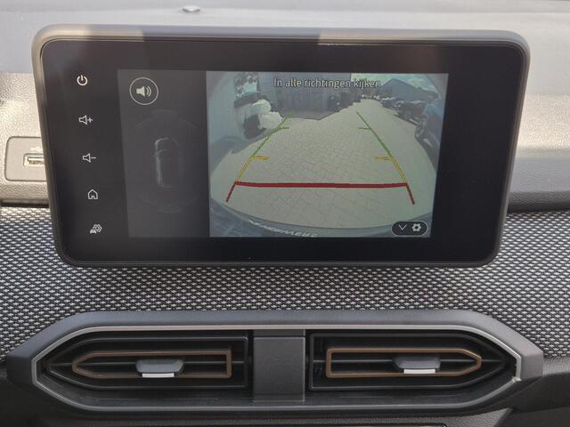Dacia SANDERO Stepway 1.0 TCe 90 Expression Handgeschakeld / Pack Assist / Navigatie via Apple Carplay of Android Auto / Airco / Stoelverwarming / Cruise control / Achteruitrijcamera / Trekgewicht 1100 kg /