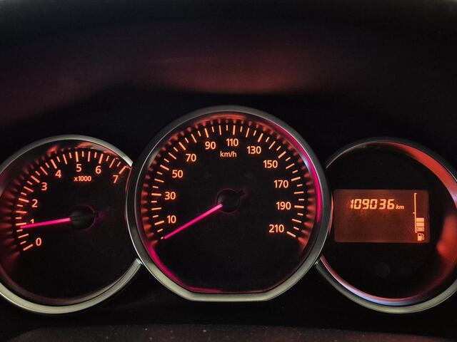 Dacia SANDERO 0.9 TCe Bi-Fuel Laureate | Navigatie | Licht Metalen Velgen | Parkeersensoren |