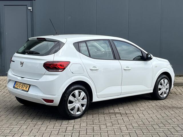 Dacia SANDERO 1.0 TCe 90 Comfort Automaat / Navigatie via Apple Carplay of Android Auto / Cruise control / Airco / Trekgewicht 1100 kg / Apple Carplat Android Auto /