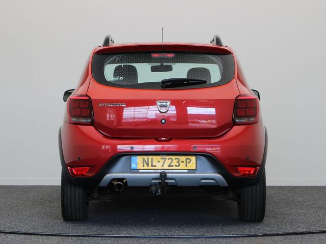 Dacia SANDERO TCe 90pk Bi-Fuel Serie Limiteé Stepway | Trekhaak | Parkeersensoren | Navi | Airco | Cruise |