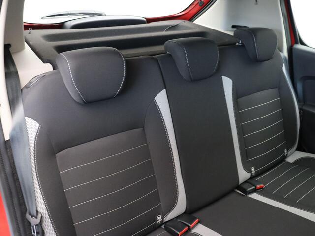 Dacia SANDERO TCe 90pk Bi-Fuel Serie Limiteé Stepway | Trekhaak | Parkeersensoren | Navi | Airco | Cruise |