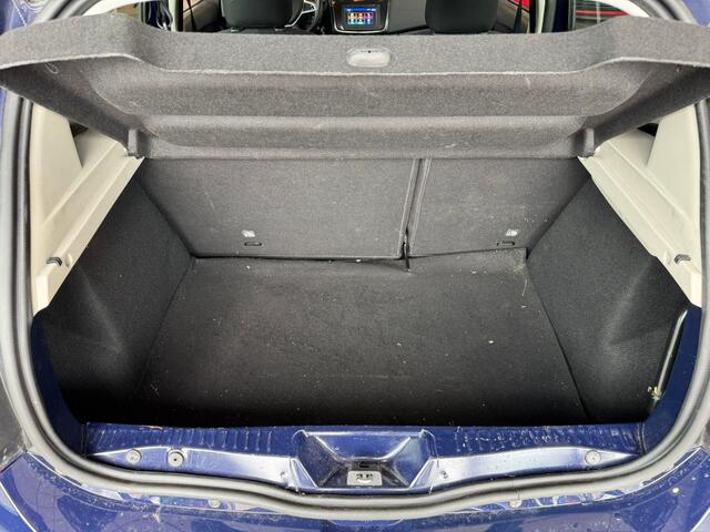 Dacia SANDERO 0.9 TCe Laureate 44 DKM NAP CARPLAY DEALER BJ 2019 !!!