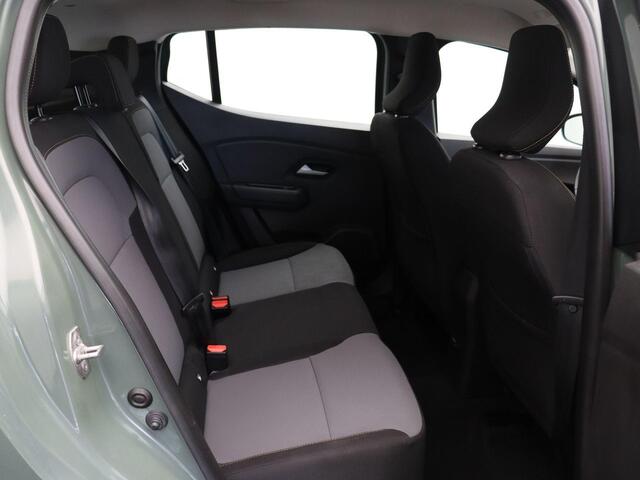 Dacia SANDERO Stepway 90pk TCe CVT/AUTOMAAT Extreme | Dodehoeksensor | Achteruitrijcamera | Navigatie |