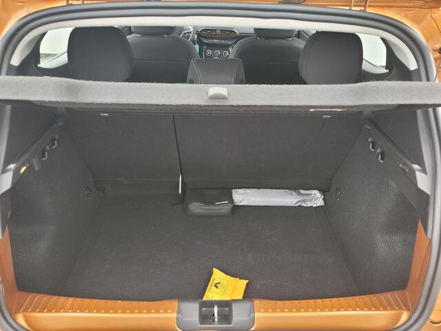 Dacia SANDERO Stepway 1.0 TCe 90 Bi-Fuel (Hoge instap) Trekhaak | Parkeerhulp | Navigatie