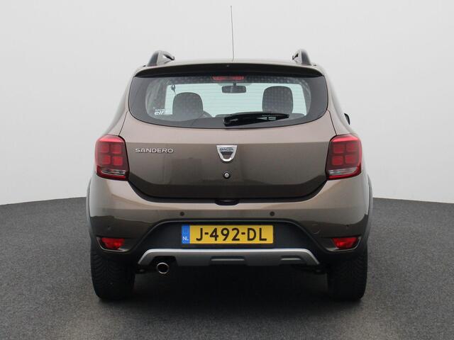 Dacia SANDERO 0.9 TCe SL Stepway | Camera | Full-Map Navigatie | PDC Achter | Cruise Control & Snelheidsbegrenzer | Airconditioning | DAB-Radio | Armsteun | Elektrische Ramen