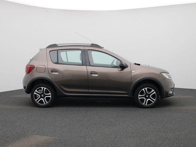 Dacia SANDERO 0.9 TCe SL Stepway | Camera | Full-Map Navigatie | PDC Achter | Cruise Control & Snelheidsbegrenzer | Airconditioning | DAB-Radio | Armsteun | Elektrische Ramen
