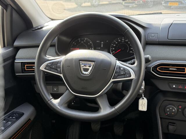 Dacia SANDERO Stepway 1.0 TCe 90 Comfort | Cruise Control | DAB | Parkeersensoren | Airco | LED |