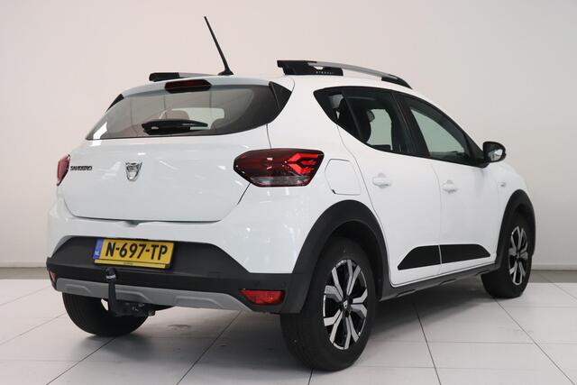 Dacia SANDERO Stepway 1.0 TCe 90 Comfort | Afneembare Trekhaak | Achteruitrijcamera | Parkeersensoren V+A | Apple CarPlay / Android Auto