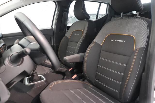 Dacia SANDERO Stepway 1.0 TCe 90 Comfort | Afneembare Trekhaak | Achteruitrijcamera | Parkeersensoren V+A | Apple CarPlay / Android Auto