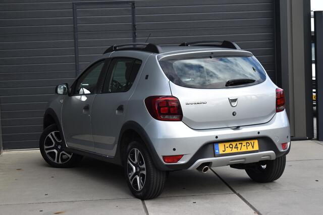 Dacia SANDERO TCe 100 Bi-Fuel Stepway Serie Limitee 15th Anniv. | NAVI | CAMERA | CRUISE CONTROL | CLIMATE CONTROL | PDC | LMV
