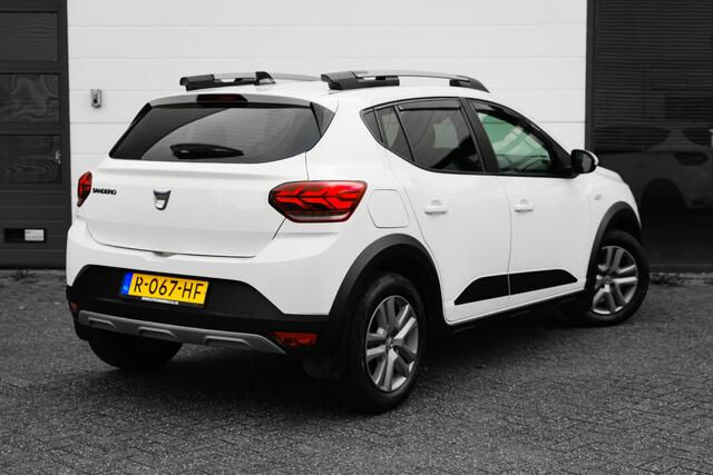 Dacia SANDERO Stepway 1.0 TCe 100 PK Bi-Fuel Comfort | camera achter | blind sport warning | ECC | stoelverwarming voor | spatlappen rondom | handsfree card | NAV | | incl. Bovag rijklaarpakket met 12 maanden garantie