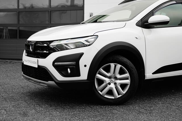Dacia SANDERO Stepway 1.0 TCe 100 PK Bi-Fuel Comfort | camera achter | blind sport warning | ECC | stoelverwarming voor | spatlappen rondom | handsfree card | NAV | | incl. Bovag rijklaarpakket met 12 maanden garantie