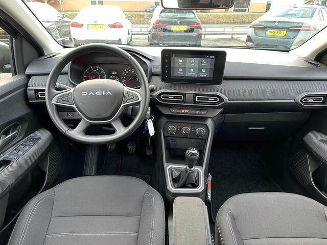 Dacia SANDERO 1.0 TCe 90 Expression | 3.500KM!! | Parkeersensoren | LED-koplampen | Airco | CarPlay / Android Auto | DAB | Cruise