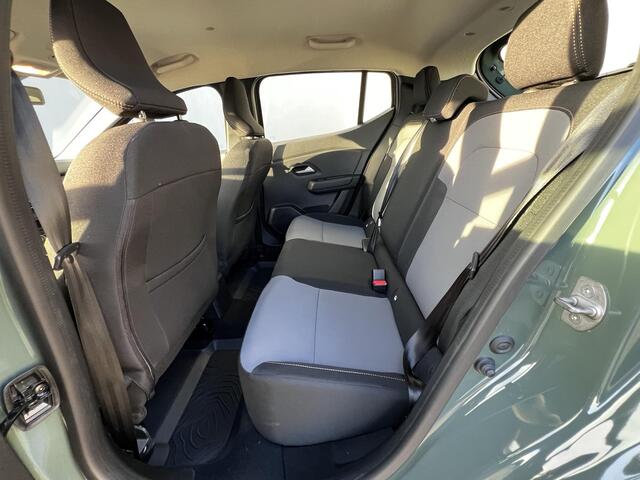 Dacia SANDERO Stepway 1.0 TCe 90 Extreme Automaat / Fabrieksgarantie tot 06-2028 / Navigatie / Apple Carplay Android / Achteruitrijcamera / 16" LM wielen /