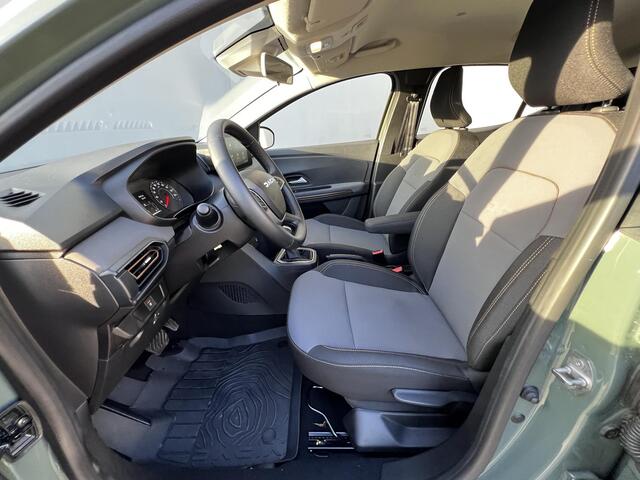 Dacia SANDERO Stepway 1.0 TCe 90 Extreme Automaat / Fabrieksgarantie tot 06-2028 / Navigatie / Apple Carplay Android / Achteruitrijcamera / 16" LM wielen /