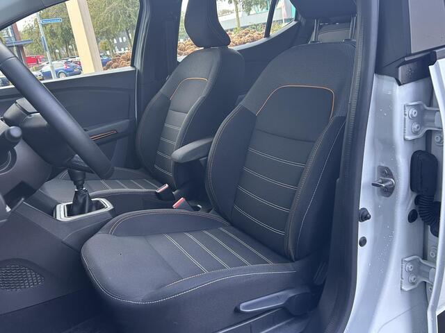 Dacia SANDERO Stepway 1.0 TCe 90 Comfort / 1e Eigenaar / Dealer Onderhouden / Achteruitrijcamera / Apple Carplay & Android Auto / Dode Hoek Detectie / Parkeersensoren / Cruise Control /