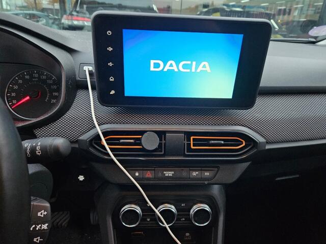 Dacia SANDERO 1.0 TCE Comfort Automaat - Trekhaak - Allseason banden - Carplay