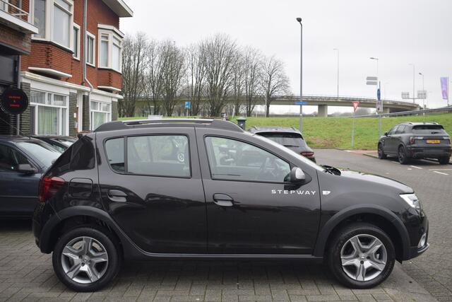 Dacia SANDERO 0.9 TCe SL Stepway Navigatie Cruise PDC Airco