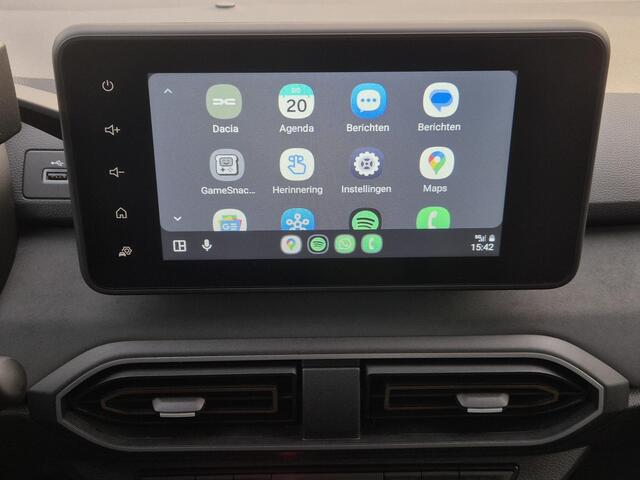 Dacia SANDERO Stepway 110PK Extreme Handgeschakeld / Fabrieksgarantie tot 12-2027 / All Season Banden / Stoelverwarming / Achteruitrijcamera / Apple Carplay & Android Auto / Cruise Control / Climate Control /