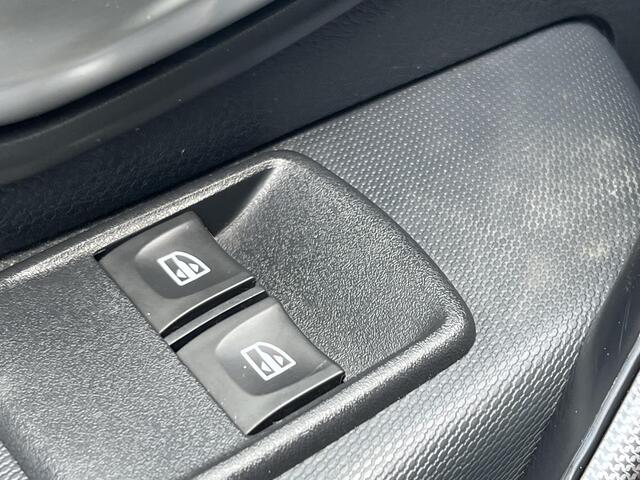 Dacia SANDERO TCe 90 Stepway | Navigatie | Stoelverwarming | Parkeersensoren |