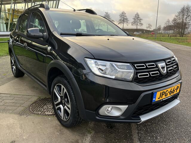 Dacia SANDERO Stepway 0.9 TCe 90pk Laureate/ Automaat/ Dealer onderhouden / Camera / Cruise /