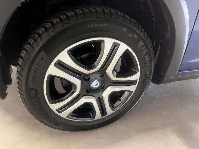 Dacia SANDERO 1.0 TCe Bi-Fuel Stepway Serie Limitee 15th Anniv. APPLE CARPLAY ANDROID AUTO / NAVIGATIE / CLIMATE CONTROLE / CRUISE CONTROLE.