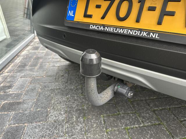 Dacia SANDERO Stepway 1.0 TCe 90 Comfort | TREKHAAK | BLIND SPOT | CAMERA | PARKEERSENSOREN | CLIMATE CONTROL | CRUISE CONTROL | CARPLAY