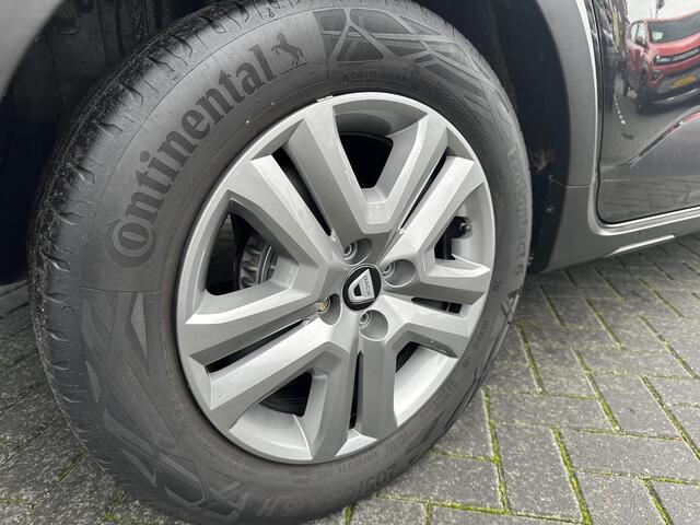 Dacia SANDERO Stepway 1.0 TCe 90 Comfort | TREKHAAK | BLIND SPOT | CAMERA | PARKEERSENSOREN | CLIMATE CONTROL | CRUISE CONTROL | CARPLAY