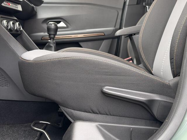 Dacia SANDERO Stepway 1.0 TCe 110 Extreme / Fabrieksgarantie tot 07-2026 / Dealer Onderhouden / Camera / Dodehoek Detectie / Navigatie via Apple Carplay & Android Auto / NAP / DAB /