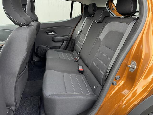 Dacia SANDERO Stepway 1.0 TCe 90 Expression Automaat / Trekhaak (1100kg) / Stoelverwarming / Schuif & Kanteldak / Cruise Control / Climate Control / Achteruitrijcamera / Navigatie /