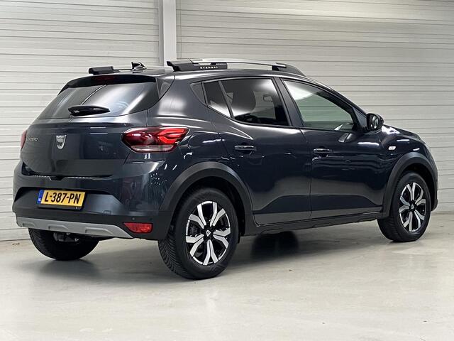 Dacia SANDERO Stepway 1.0 TCe 90 Comfort / Eerste Eigenaar / All Seasonbanden / Afneembare Trekhaak / Navigatie / Pack Easy / Camera / Lichtmetalen Velgen / Sensoren Voor + Achter /