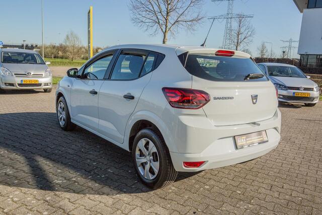 Dacia SANDERO 1.0 TCe 100 Bi-Fuel Essential 1 jaar garantie