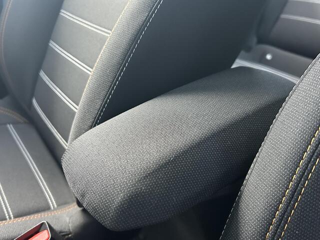 Dacia SANDERO Stepway 1.0 TCe 90 Comfort / 1e Eigenaar / Dealer Onderhouden / Achteruitrijcamera / Apple Carplay & Android Auto / Dode Hoek Detectie / Parkeersensoren / Cruise Control /