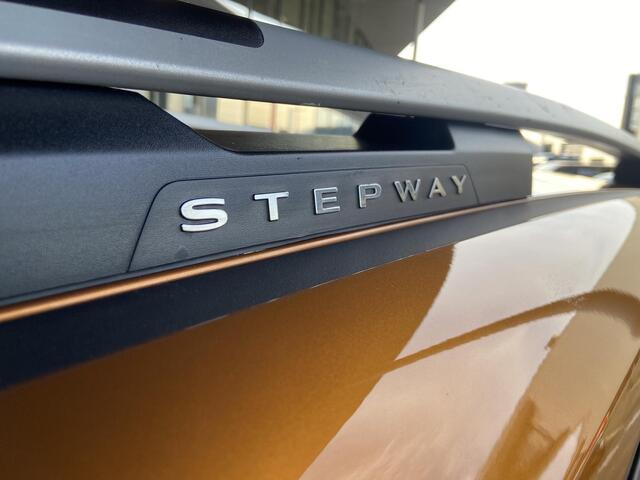 Dacia SANDERO 1.0 TCe 100 Bi-Fuel Comfort / LPG / NAVIGATIE / CLIMATE CONTROL / PDC + CAMERA / APPLE & ANDROID CARPLAY