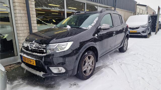 Dacia SANDERO 0.9 TCe Stepway Laureate / Trekhaak / Airco / Camera / Cruise / Parkeersensoren