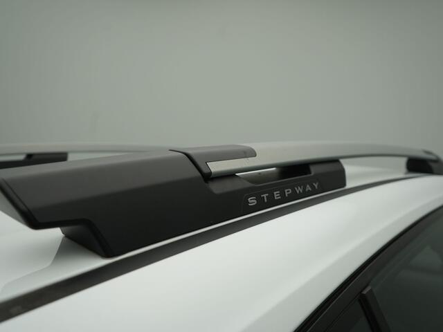 Dacia SANDERO TCe 100 Bi-Fuel Essential - RIJKLAARPRIJS - LPG G3 - Trekhaak - All Seasonbanden - Cruise Control - Dealeronderhouden