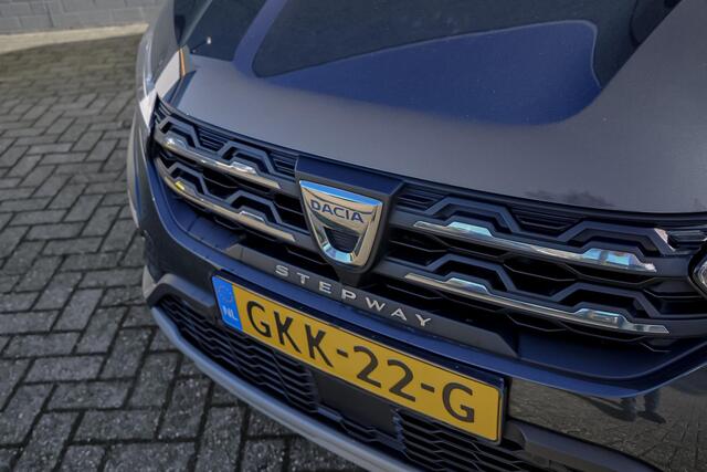 Dacia SANDERO Stepway 1.0 TCe 90 Expression CRUISE / KEYLESS / NAVI / CAMERA.