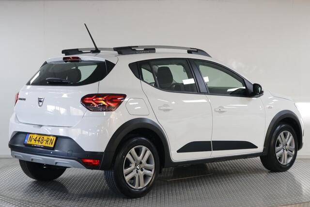 Dacia SANDERO 1.0 TCe 100 Bi-Fuel Essential LPG | Climate | DAB | Cruise | Wireless Carplay.