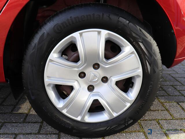 Dacia SANDERO 0.9 TCe Laureate | Parkeer Sensoren | Cruise Control | Navi | Start/Stop | Bluetooth |