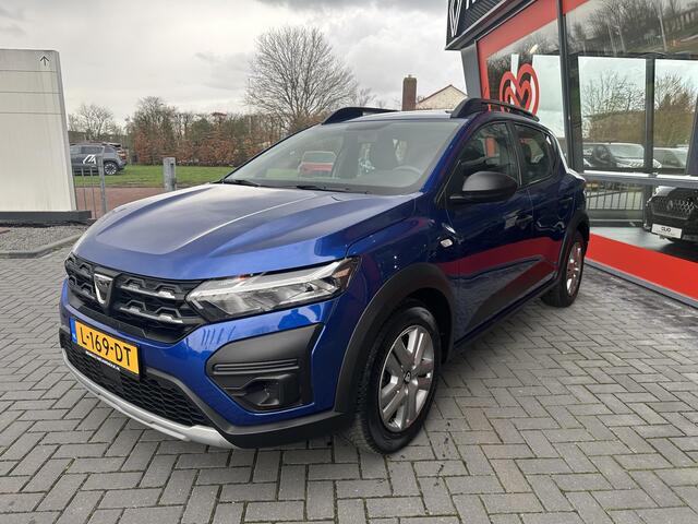 Dacia SANDERO Stepway 1.0 TCe 100 Bi-Fuel Essential | TREKHAAK | ALLLSEASON BANDEN | AIRCONDITIONING | CRUISE CONTROL | BLUETOOTH